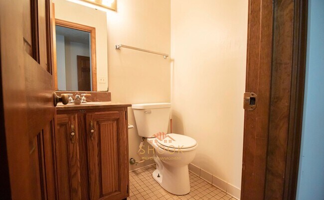 Building Photo - Large 3 BR Condo/Townhome in Outskirts of West Lafayette