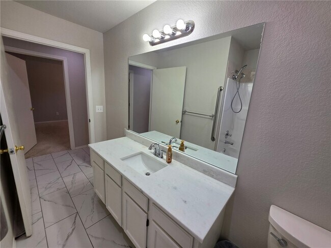 Building Photo - 809 Kinkade Pl
