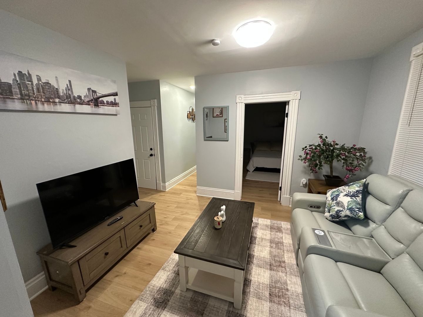 Building Photo - 63 Whitmore St