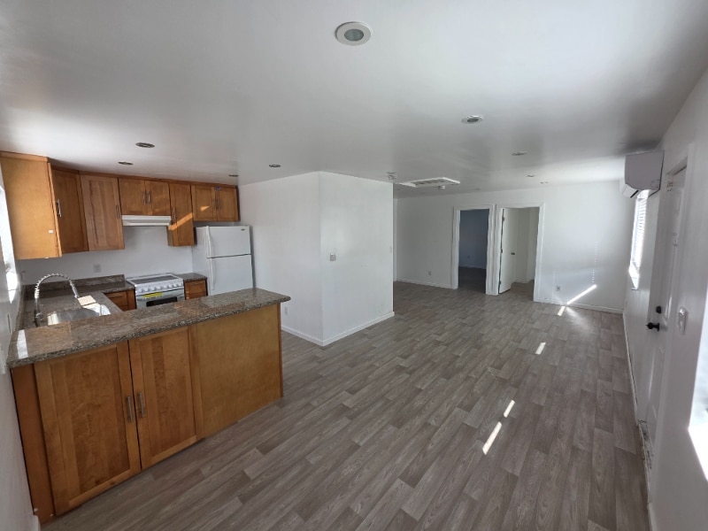 Building Photo - 8034 Ney Ave