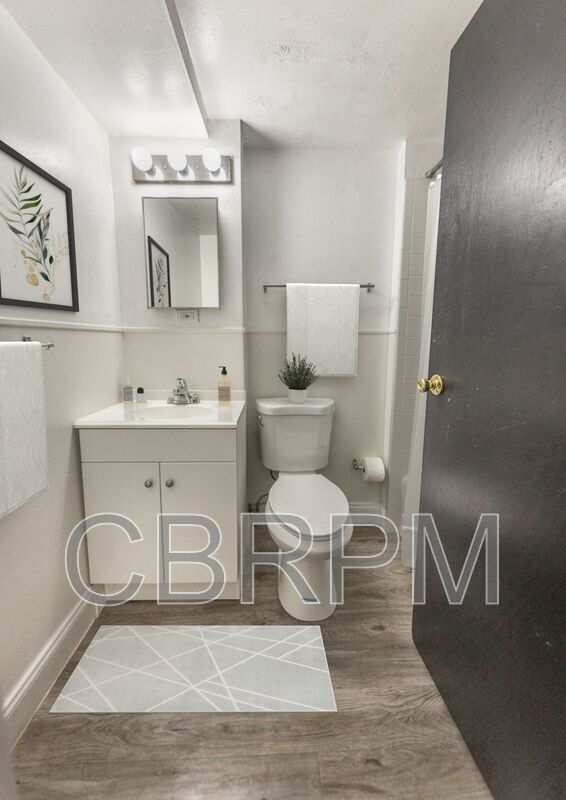 Building Photo - 2601 York Ave