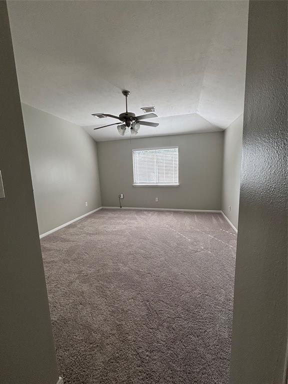Building Photo - 1702 Oak Ridge Dr