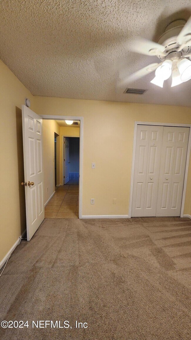 Building Photo - 550 Bay Hawk Ct