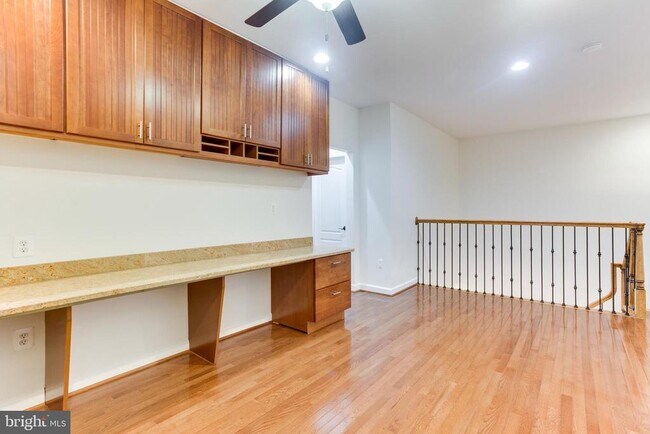 Building Photo - 18353 Fairway Oaks Square