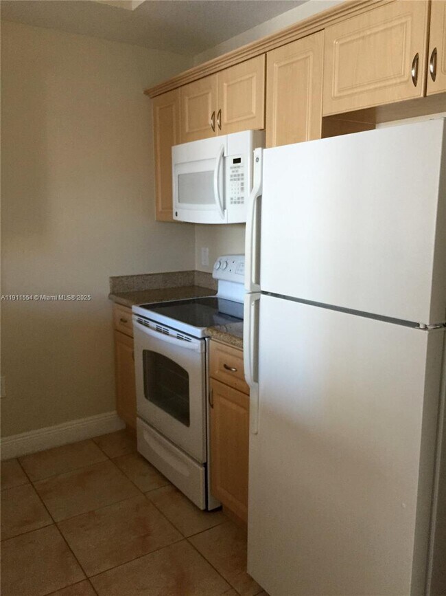 Building Photo - 3590 Coral Wy