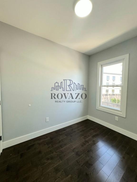 Building Photo - 152 N 6th St