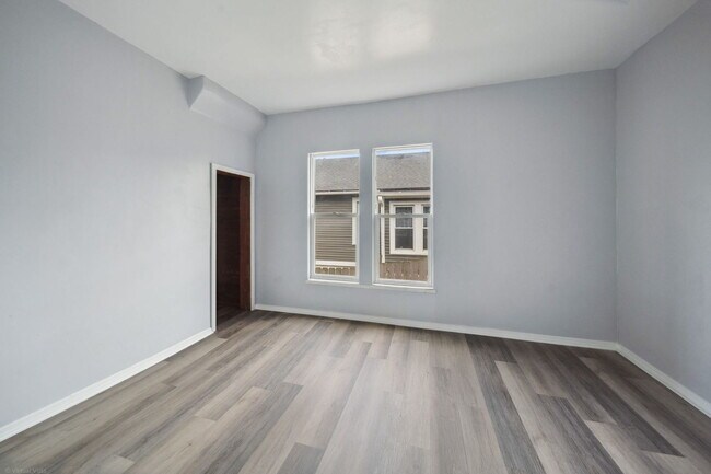 Building Photo - 132 Akin Ave