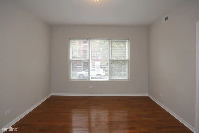 Building Photo - 3916 W Altgeld St