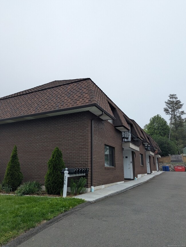 Building Photo - 266 Main Ave