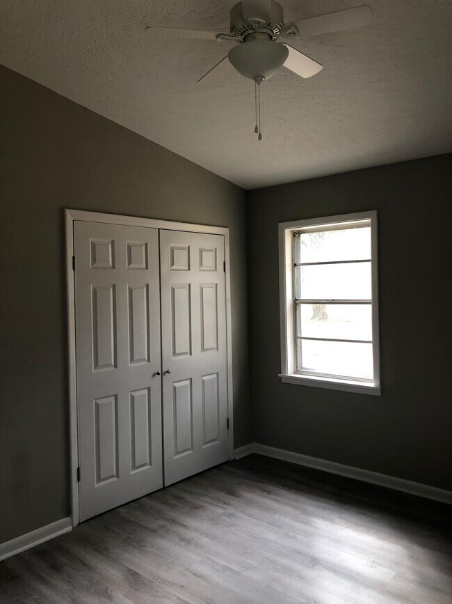 Building Photo - 811 Bellevue St