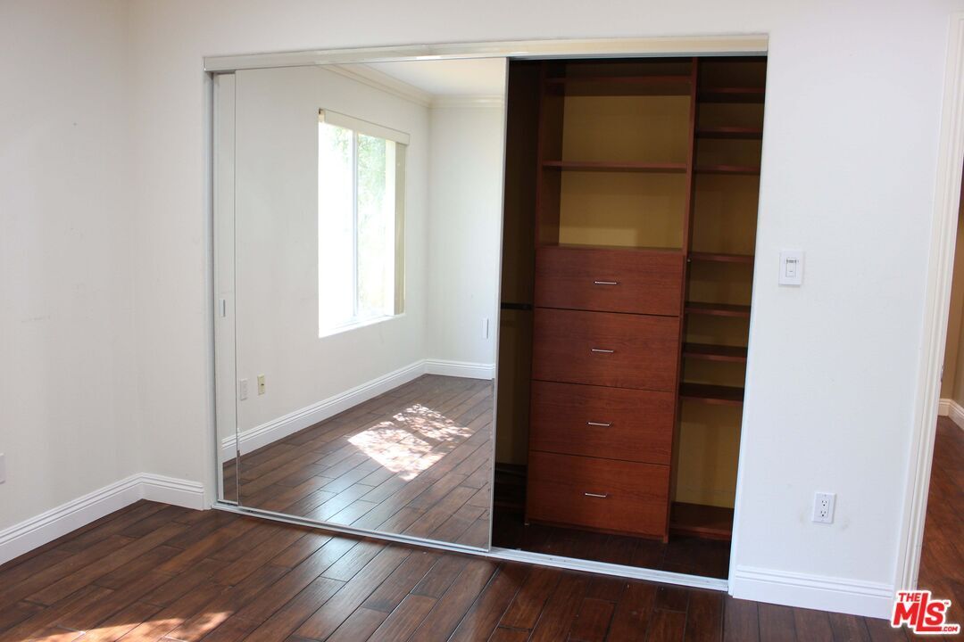 Building Photo - 2820 W 154th St