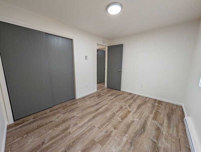 Building Photo - 1212-1214 E Boyd Ave