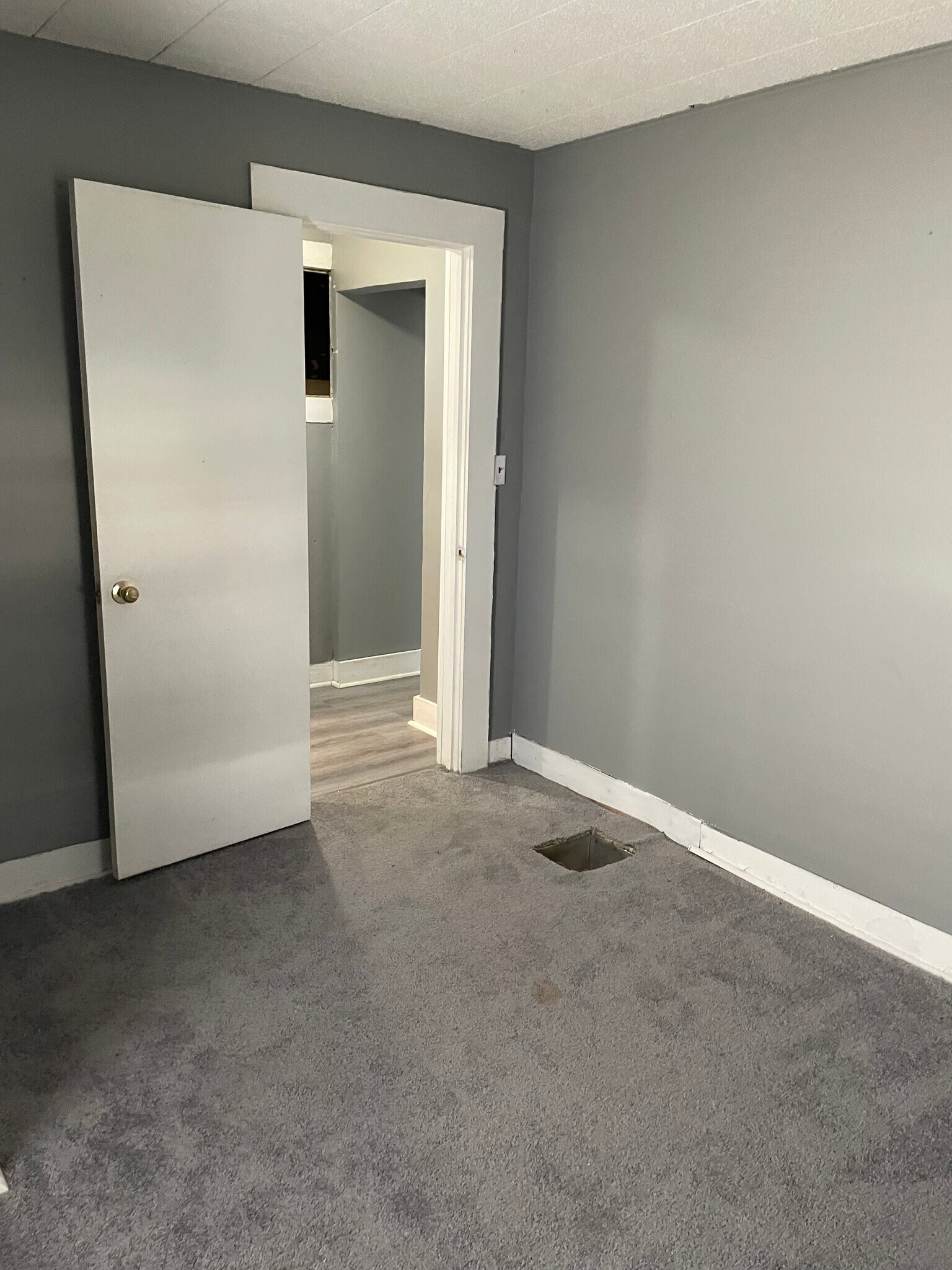 Building Photo - 2148 N Graceland Ave