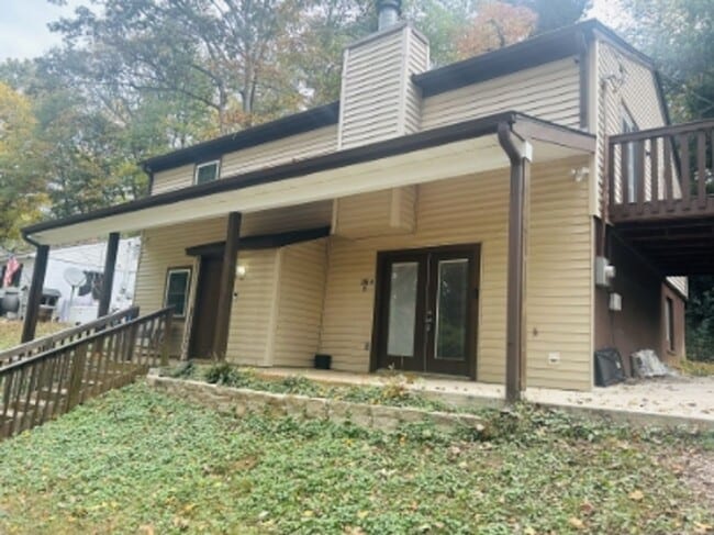 Building Photo - 2/1 Available November 1st
