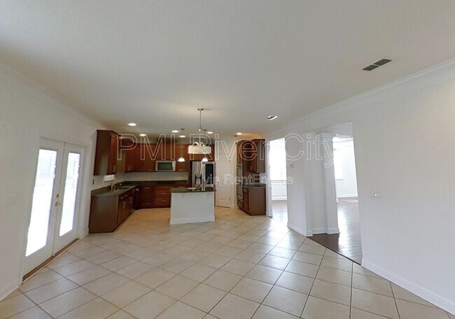 Building Photo - 2099 Club Lake Dr