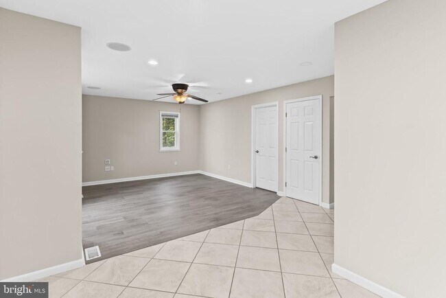 Building Photo - 25001 Half Pone Point Rd