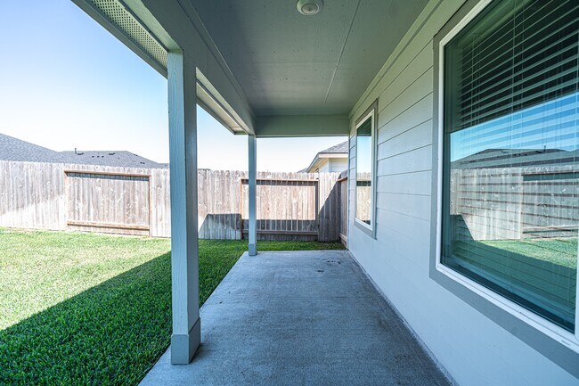 Building Photo - 8730 Anacua Dr