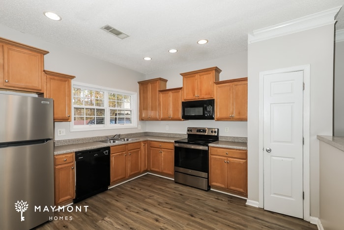 Building Photo - 6427 Olmadison Ln