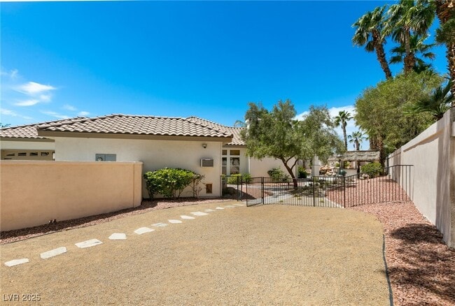 Building Photo - 8211 Windsor Crest Ct