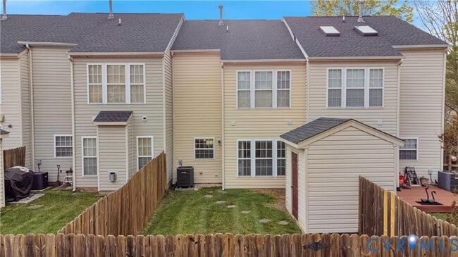 Building Photo - 2545 Mountain Ash Cir