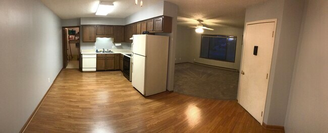 Building Photo - 509 Jenkran St Unit 6