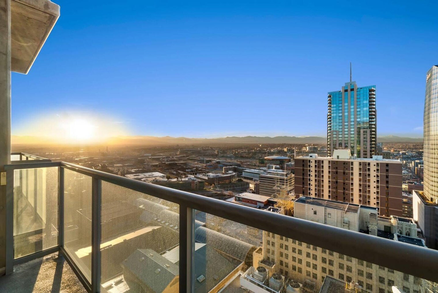 Building Photo - 801 15th St