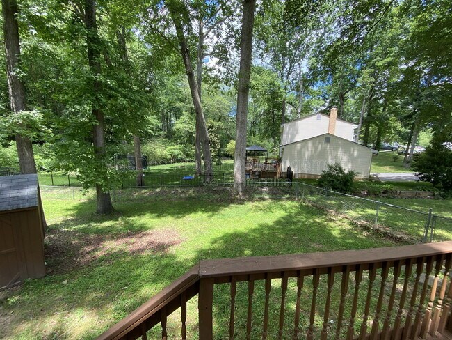Building Photo - 6022 Battlefield Green Dr