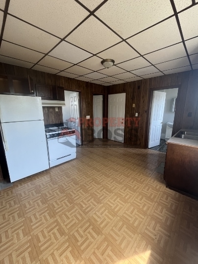 Building Photo - 3927 Elm St