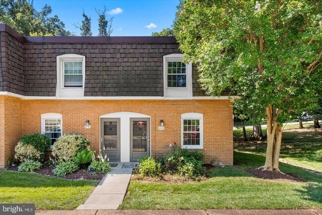 Building Photo - 8123 Kingsway Ct