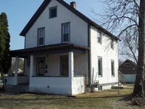 Building Photo - 3705 Chicago Ave