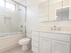 Building Photo - 18433 Hatteras St