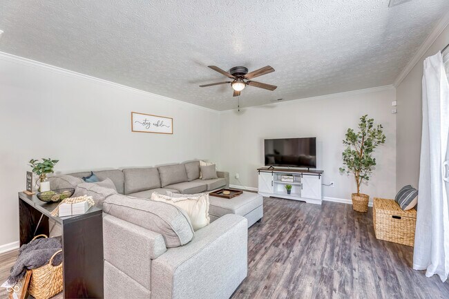 Building Photo - 7703 Janel Ct