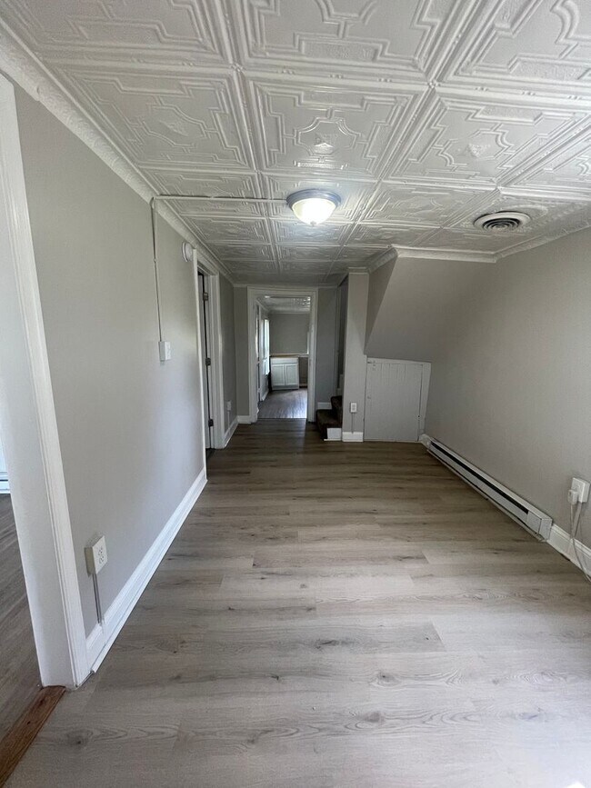 Building Photo - 2 Bed 1 Bath House in Boonsboro