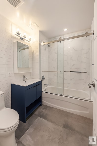 Building Photo - Northern Boulevard