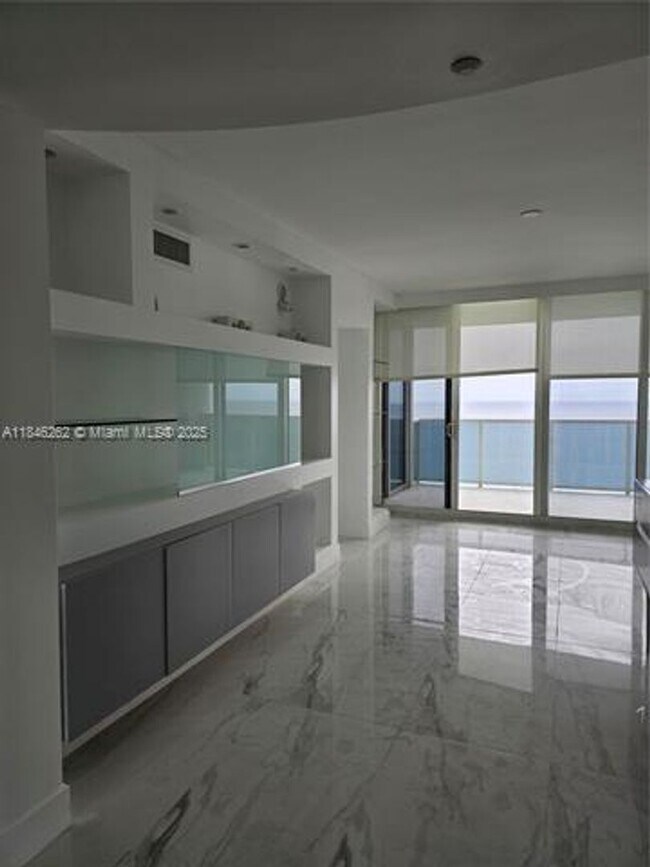 Building Photo - 19111 Collins Ave