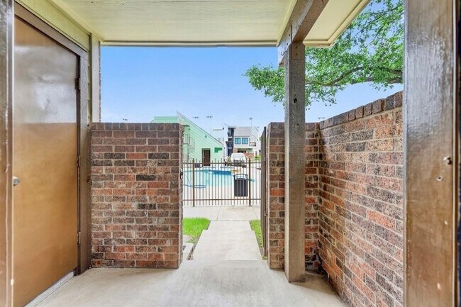 Building Photo - 3109 Sondra Dr