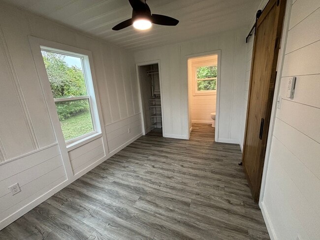 Building Photo - 109 W 14th St