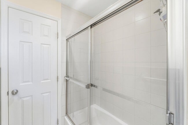 Building Photo - 50 Glenwood Ave