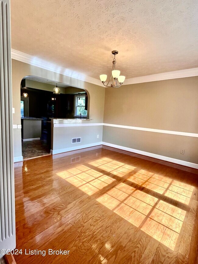 Building Photo - 4612 Deepwood Ct