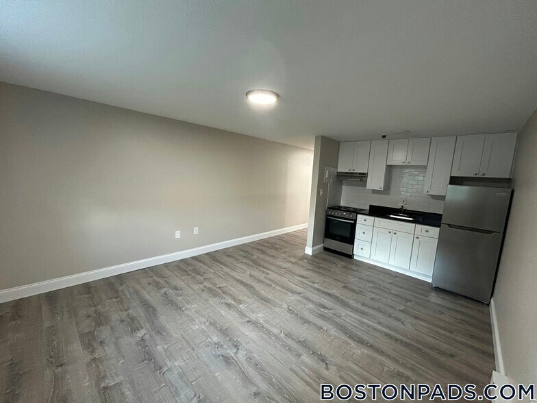 Building Photo - 799 Farm Rd