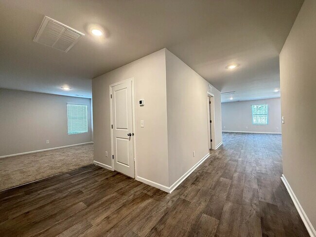 Building Photo - Brand New Home for Rent in Winnabow, NC
