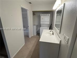 Building Photo - 1041 River Run