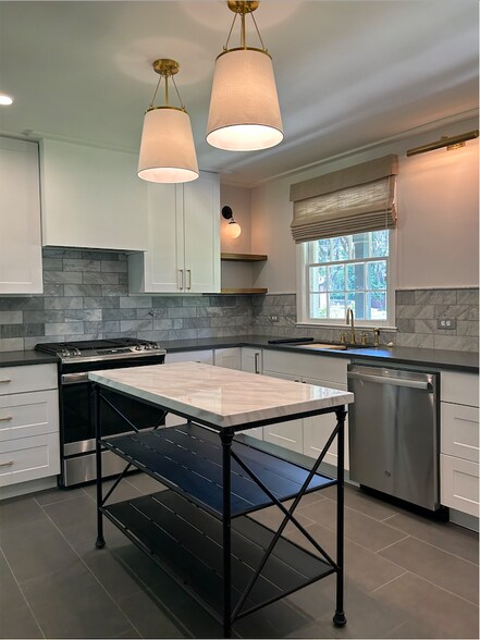 Kitchen - 1508 Spalding Rd
