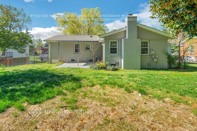 Building Photo - 7112 David Ave