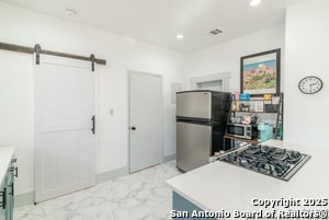 Building Photo - 475 E French Pl