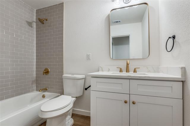 Building Photo - 2342 Healey Dr