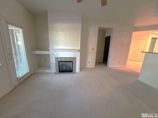 Building Photo - 900 S Meadows Pkwy