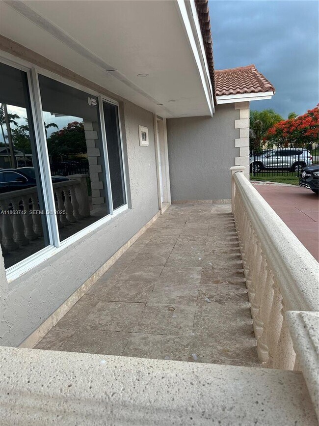 Building Photo - 10805 SW 165th Terrace