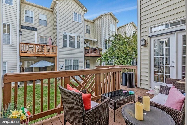 Building Photo - 20377 Cottswold Terrace