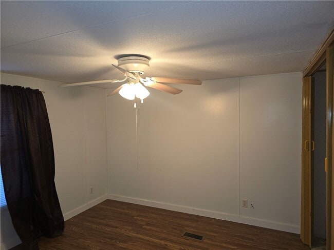 Building Photo - 34 Water St